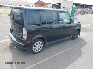 2005 Scion xB z VIN JTLKT324654001644, wystawiony jako IAAI lot #41455348 z przebiegiem 162 916 mil mil oraz . Historia ofert i sprzedaży dostępna na DreamBid. Obrazek 4.