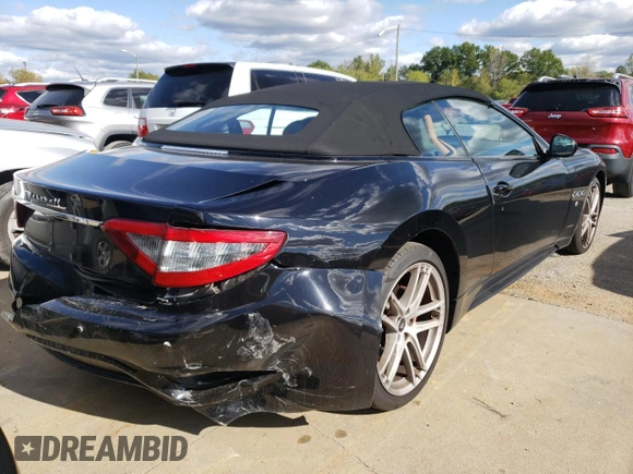2018 Maserati GranTurismo Sport z VIN ZAM45VMA9J0295535, wystawiony jako Copart lot #60956572 z przebiegiem 27 487 mil mil oraz . Historia ofert i sprzedaży dostępna na DreamBid. Obrazek 4.