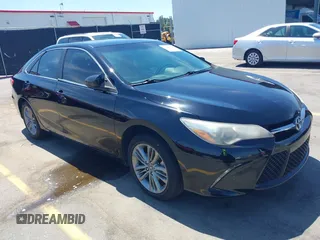 2017 Toyota Camry XLE z VIN 4T1BF1FK3HU352432, wystawiony jako IAAI lot #42043616 z przebiegiem 193 519 mil mil oraz . Historia ofert i sprzedaży dostępna na DreamBid. Obrazek 1.