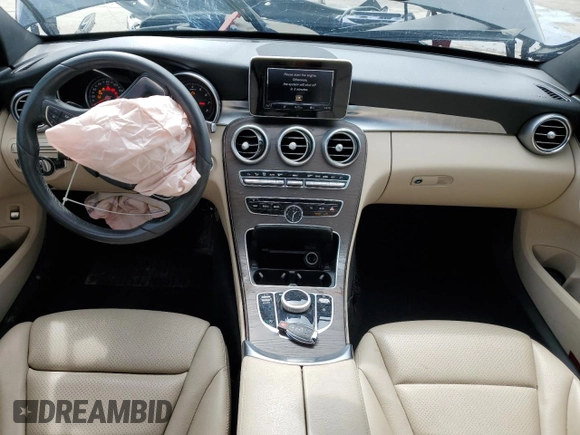2018 Mercedes-Benz C 300 z VIN 55SWF4KB6JU260919, wystawiony jako Copart lot #52407265 z przebiegiem 67 613 mil mil oraz Szkoda całkowita • Salvage title. Historia ofert i sprzedaży dostępna na DreamBid. Obrazek 8.
