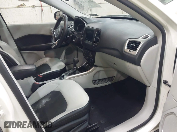 2019 Jeep Compass Latitude with VIN 3C4NJCBB8KT685910, listed as a IAAI auction lot 42423224 with 70,236 mi miles and . Bid and sale history available at DreamBid. Image 5.