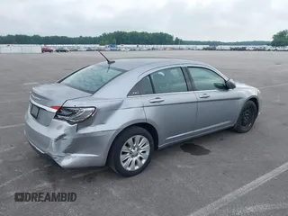 2013 Chrysler 200 LX with VIN 1C3CCBABXDN640536, listed as a IAAI auction lot 39425402 with 188,960 mi miles. Bid and sale history available at carsss.com. Image 4.