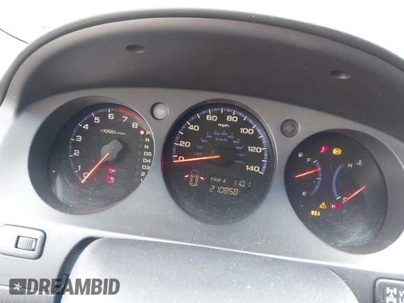 2005 Acura MDX with VIN 2HNYD18215H555605, listed as a IAAI auction lot 41351628 with 210,858 mi miles. Bid and sale history available at carsss.com. Image 7.