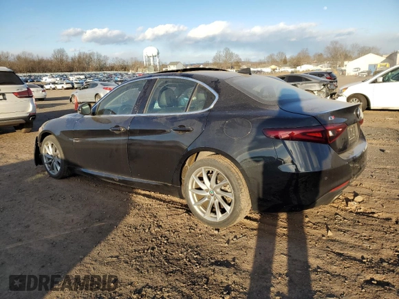 2018 Alfa Romeo Giulia with VIN ZARFAEDN6J7597695, listed as a Copart auction lot 39483903 with 45,318 mi miles. Bid and sale history available at carsss.com. Image 2.