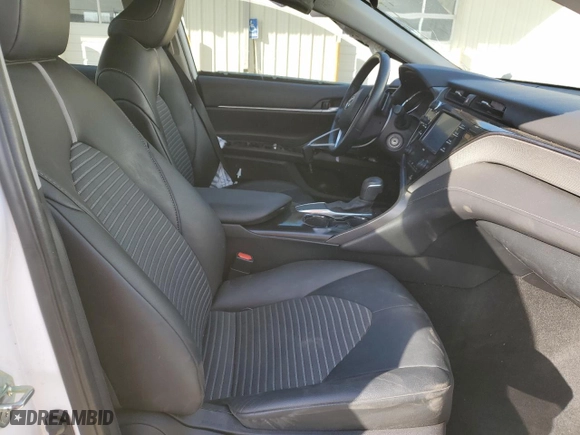 2020 Toyota Camry SE with VIN 4T1G11AK4LU329911, listed as a Copart auction lot 48550345 with 32,222 mi miles and Salvage Title. Bid and sale history available at carsss.com. Image 7.