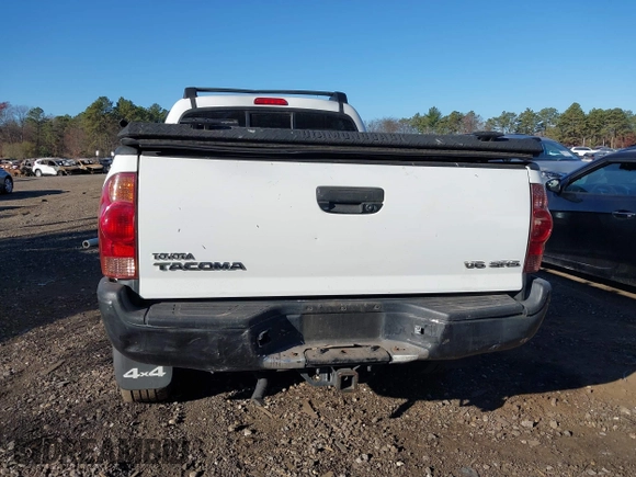 2007 Toyota Tacoma with VIN 5TEMU52N77Z442697, listed as a IAAI auction lot 40878711 with 223,557 mi miles and . Bid and sale history available at DreamBid. Image 16.