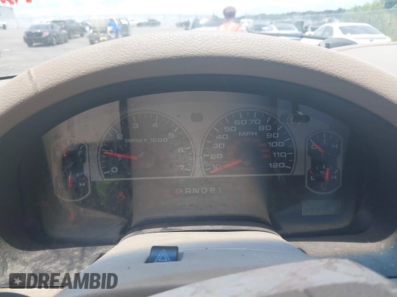 2007 Ford F-150 XLT z VIN 1FTRW12W67FB50327, wystawiony jako IAAI lot #42400863 z przebiegiem 231 181 mil mil oraz . Historia ofert i sprzedaży dostępna na DreamBid. Obrazek 7.