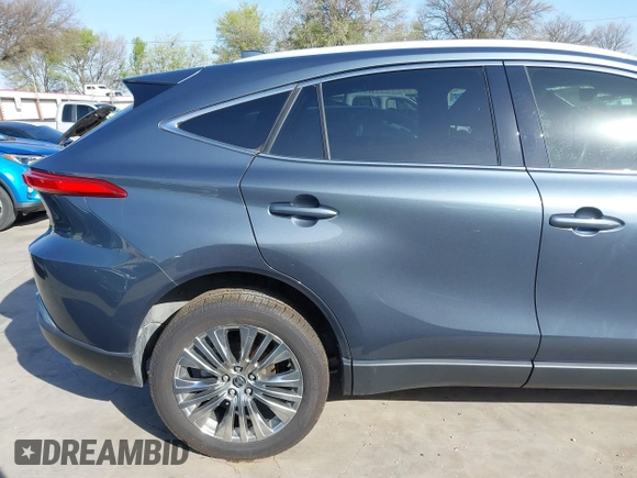 2022 Toyota Venza LE with VIN JTEAAAAH1NJ117577, listed as a IAAI auction lot 41803675 with 34,562 mi miles. Bid and sale history available at carsss.com. Image 20.