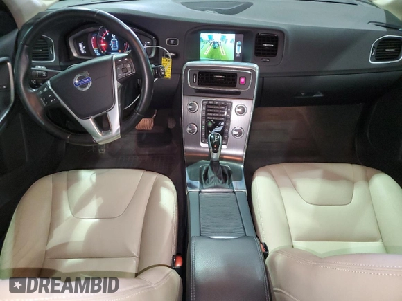 2016 Volvo V60 T5 Drive-E Platinum z VIN YV140MEM0G1307395, wystawiony jako Copart lot #51317415 z przebiegiem 131 703 mil mil oraz Czysty tytuł • Clean title. Historia ofert i sprzedaży dostępna na DreamBid. Obrazek 8.