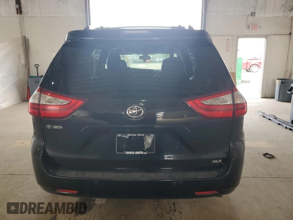 2017 Toyota Sienna XLE Auto Access Seat z VIN 5TDYZ3DC6HS799757, wystawiony jako Copart lot #60810605 z przebiegiem 195 449 mil mil oraz Szkoda całkowita • Salvage title. Historia ofert i sprzedaży dostępna na DreamBid. Obrazek 6.
