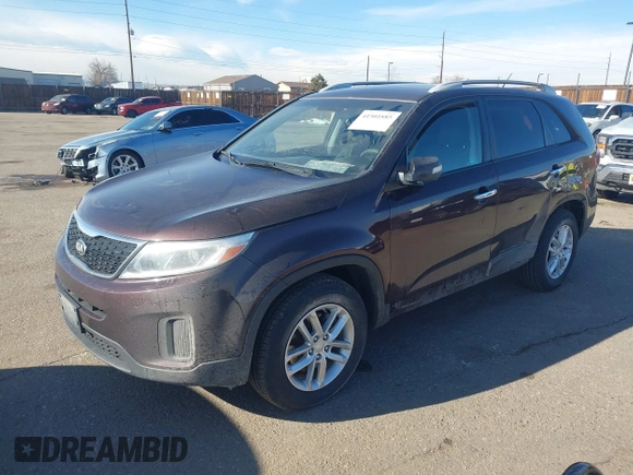 2015 Kia Sorento LX with VIN 5XYKTDA76FG602908, listed as a IAAI auction lot 41501885 with 181,047 mi miles. Bid and sale history available at carsss.com. Image 2.