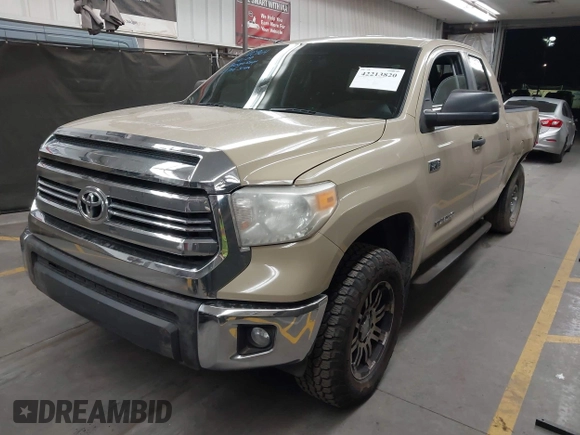 2017 Toyota Tundra SR5 z VIN 5TFRY5F18HX222592, wystawiony jako IAAI lot #42213820 z przebiegiem 204 876 mil mil oraz . Historia ofert i sprzedaży dostępna na DreamBid. Obrazek 2.