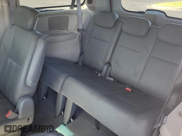 2008 Chrysler Town & Country with VIN 2008TC, listed as a Copart auction lot 48812445 with 188,902 mi miles and Clean Title. Bid and sale history available at DreamBid. Image 10.