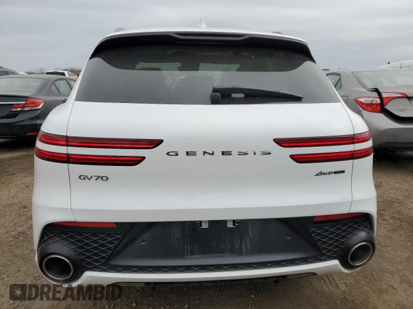 2024 Genesis GV70 Sport z VIN 5NMMCDTC9RH013882, wystawiony jako Copart lot #44504955 z przebiegiem 3 807 mil mil oraz Szkoda całkowita • Salvage title. Historia ofert i sprzedaży dostępna na DreamBid. Obrazek 6.