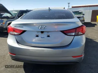2015 Hyundai Elantra SE z VIN 5NPDH4AE8FH583733, wystawiony jako Copart lot #61287825 z przebiegiem 92 588 mil mil oraz Czysty tytuł • Clean title. Historia ofert i sprzedaży dostępna na DreamBid. Obrazek 6.