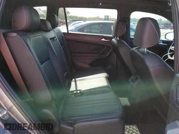 2022 Volkswagen Tiguan SE R-Line Black with VIN 3VVCB7AX6NM081880, listed as a Copart auction lot 54102735 with 52,010 mi miles and Salvage Title. Bid and sale history available at DreamBid. Image 11.