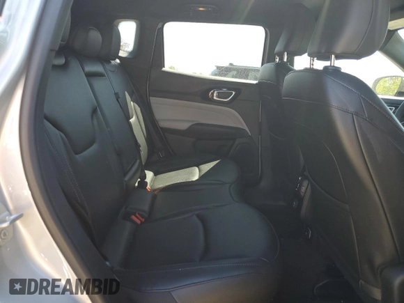 2024 Jeep Compass Limited z VIN 3C4NJDCN1RT151236, wystawiony jako Copart lot #56167405 z przebiegiem 6 458 mil mil oraz Szkoda całkowita • Salvage title. Historia ofert i sprzedaży dostępna na DreamBid. Obrazek 11.