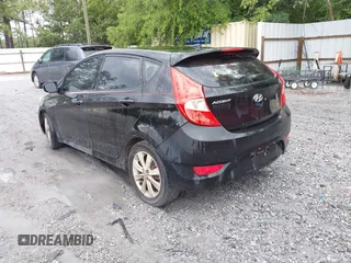 2012 Hyundai Accent SE z VIN KMHCU5AE8CU050369, wystawiony jako IAAI lot #42192750 z przebiegiem 232 159 mil mil oraz . Historia ofert i sprzedaży dostępna na DreamBid. Obrazek 3.