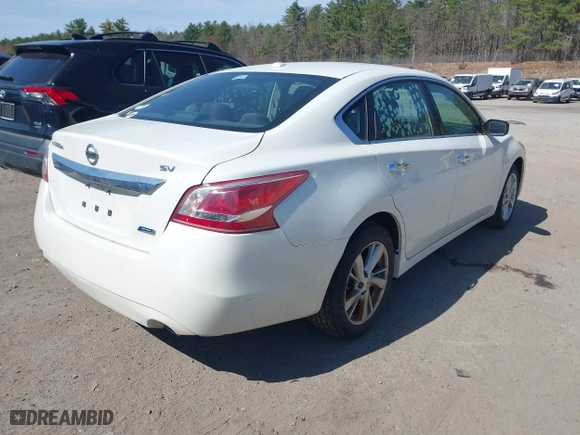 2013 Nissan Altima 2.5 S with VIN 1N4AL3AP8DN430768, listed as a IAAI auction lot 42055193 with 176,334 mi miles. Bid and sale history available at carsss.com. Image 4.