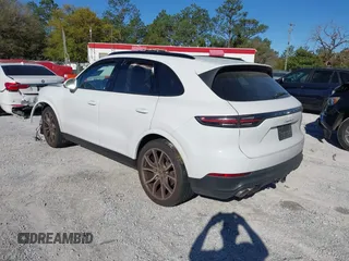 2020 Porsche Cayenne S z VIN WP1AB2AY9LDA28759, wystawiony jako IAAI lot #41832815 z przebiegiem Nie podano mil oraz . Historia ofert i sprzedaży dostępna na DreamBid. Obrazek 3.