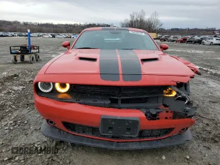 2017 Dodge Challenger SXT Plus z VIN 2C3CDZAG6HH532057, wystawiony jako Copart lot #45400235 z przebiegiem 101 808 mil mil oraz Szkoda całkowita • Salvage title. Historia ofert i sprzedaży dostępna na DreamBid. Obrazek 5.