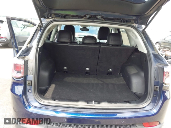 2018 Jeep Compass Latitude with VIN 3C4NJDBB2JT150463, listed as a IAAI auction lot 42452301 with 73,895 mi miles and . Bid and sale history available at DreamBid. Image 17.