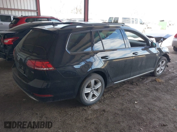 2018 Volkswagen Golf SportWagen S with VIN 3VWD17AUXJM750770, listed as a IAAI auction lot 41813264 with 72,619 mi miles. Bid and sale history available at carsss.com. Image 4.