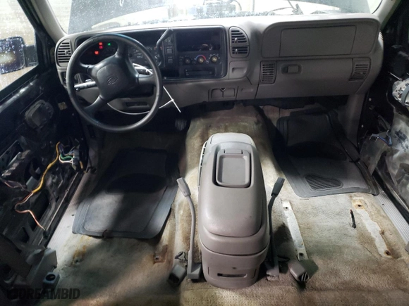 2000 Chevrolet Tahoe Limited with VIN 1GNEC13R2YR138067, listed as a Copart auction lot 44928635 with 193,165 mi miles and Salvage Title. Bid and sale history available at carsss.com. Image 8.