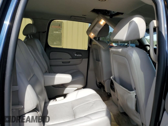 2007 GMC Yukon XL SLT with VIN 1GKFC16097J305052, listed as a Copart auction lot 45855725 with 211,610 mi miles and Salvage Title. Bid and sale history available at carsss.com. Image 11.