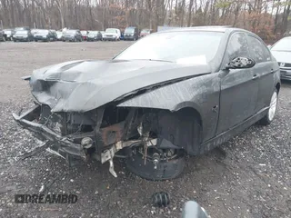 2006 BMW 3 Series 325i z VIN WBAVB13566KR58924, wystawiony jako IAAI lot #41916854 z przebiegiem 160 141 mil mil oraz . Historia ofert i sprzedaży dostępna na DreamBid. Obrazek 6.