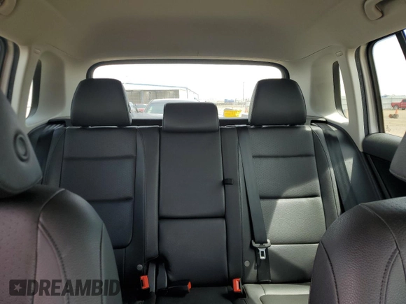 2017 Volkswagen Tiguan S with VIN WVGBV7AX0HK024471, listed as a Copart auction lot 54360875 with 183,469 mi miles and Clean Title. Bid and sale history available at DreamBid. Image 10.