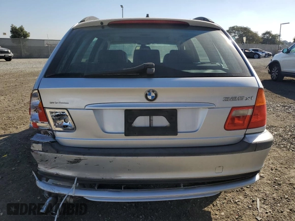 2004 BMW 3 Series 325xi with VIN WBAEP334X4PF04053, listed as a Copart auction lot 84766134 with 260,954 mi miles and Salvage Title. Bid and sale history available at carsss.com. Image 6.