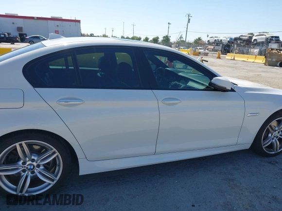 2015 BMW 5 Series 535i с VIN WBA5B1C51FD922563, выставлен на аукционе IAAI как лот 42593634 с пробегом 77 285 миль миль и . История ставок и продаж доступна на DreamBid. Изображение 13.