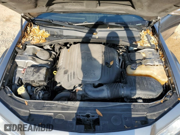 2011 Chrysler 300 C z VIN 2C3CK6CT6BH612190, wystawiony jako Copart lot #53546705 z przebiegiem 161 462 mil mil oraz Szkoda całkowita • Salvage title. Historia ofert i sprzedaży dostępna na DreamBid. Obrazek 11.