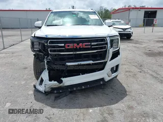 2022 GMC Yukon SLT with VIN 1GKS1BKD4NR178230, listed as a IAAI auction lot 41943095 with 41,421 mi miles. Bid and sale history available at carsss.com. Image 6.