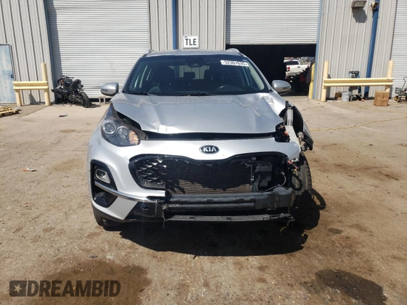 2020 Kia Sportage EX z VIN KNDPNCAC7L7705139, wystawiony jako Copart lot #52307635 z przebiegiem 125 755 mil mil oraz Szkoda całkowita • Salvage title. Historia ofert i sprzedaży dostępna na DreamBid. Obrazek 5.