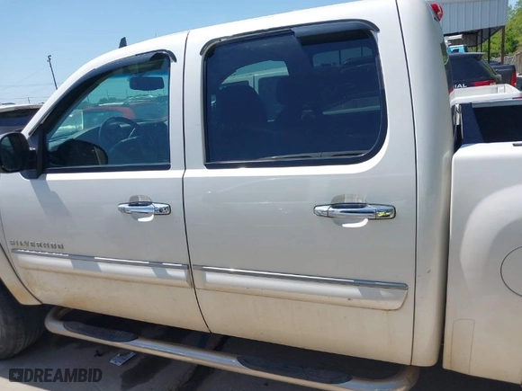 2012 Chevrolet Silverado 1500 LT with VIN 3GCPKSE73CG146306, listed as a IAAI auction lot 41997096 with 180,272 mi miles. Bid and sale history available at carsss.com. Image 14.