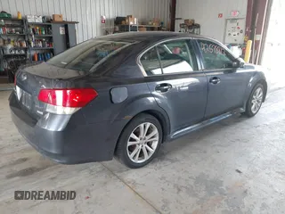 2013 Subaru Legacy Premium z VIN 4S3BMBC6XD3044603, wystawiony jako IAAI lot #42578813 z przebiegiem 172 967 mil mil oraz . Historia ofert i sprzedaży dostępna na DreamBid. Obrazek 4.