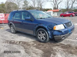 2006 Ford Freestyle SEL with VIN 1FMZK02156GA33093, listed as a IAAI auction lot 41612080 with 210,382 mi miles. Bid and sale history available at carsss.com. Image 1.