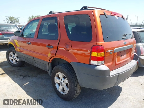 2006 Ford Escape XLT z VIN 1FMCU93126KD09603, wystawiony jako IAAI lot #42401991 z przebiegiem 124 167 mil mil oraz . Historia ofert i sprzedaży dostępna na DreamBid. Obrazek 3.