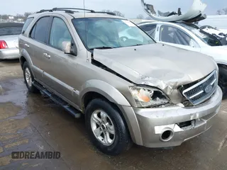 2005 Kia Sorento LX with VIN KNDJD733555359460, listed as a IAAI auction lot 41500228 with 157,649 mi miles. Bid and sale history available at carsss.com. Image 1.