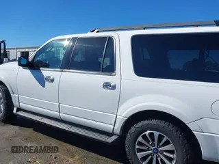 2017 Ford Expedition Max XLT с VIN 1FMJK1HTXHEA19958, выставлен на аукционе IAAI как лот 41611264 с пробегом 147 634 миль миль и . История ставок и продаж доступна на DreamBid. Изображение 13.