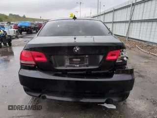 2009 BMW 3 Series 335i z VIN WBAWB73519P046670, wystawiony jako Copart lot #59224195 z przebiegiem 117 595 mil mil oraz Szkoda całkowita • Salvage title. Historia ofert i sprzedaży dostępna na DreamBid. Obrazek 6.