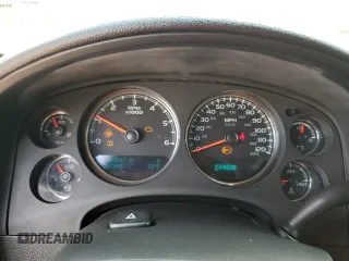 2011 GMC Yukon Denali z VIN 1GKS2EEF2BR308951, wystawiony jako Copart lot #57052825 z przebiegiem 217 895 mil mil oraz Tytuł czysty. Historia ofert i sprzedaży dostępna na DreamBid. Obrazek 9.