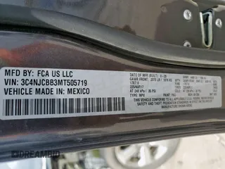 2021 Jeep Compass Altitude z VIN 3C4NJCBB3MT505719, wystawiony jako Copart lot #59015535 z przebiegiem 95 776 mil mil oraz Szkoda całkowita • Salvage title. Historia ofert i sprzedaży dostępna na DreamBid. Obrazek 14.