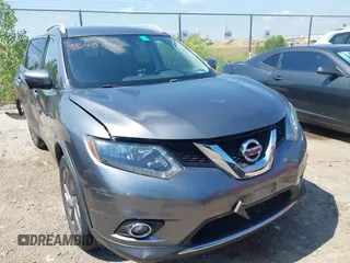 2016 Nissan Rogue SV z VIN JN8AT2MV5GW140392, wystawiony jako IAAI lot #39648746 z przebiegiem 52 062 mil mil oraz . Historia ofert i sprzedaży dostępna na DreamBid. Obrazek 1.