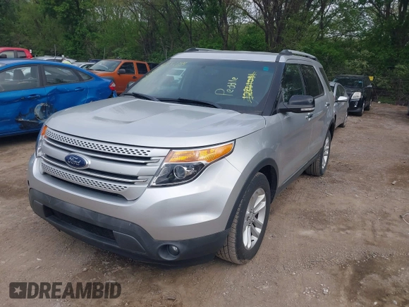 2013 Ford Explorer XLT with VIN 1FM5K7D8XDGC48662, listed as a IAAI auction lot 42182134 with 220,064 mi miles. Bid and sale history available at carsss.com. Image 17.