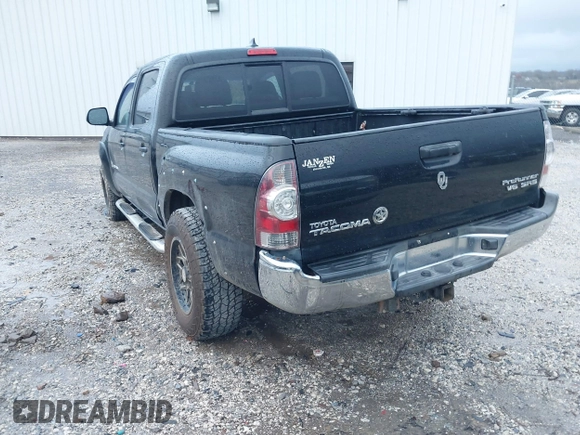 2014 Toyota Tacoma PreRunner with VIN 5TFJU4GN0EX062336, listed as a IAAI auction lot 41073030 with 135,554 mi miles. Bid and sale history available at carsss.com. Image 3.