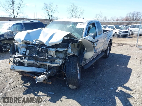 2012 Toyota Tacoma with VIN 5TFUU4ENXCX029003, listed as a IAAI auction lot 41898784 with 106,043 mi miles. Bid and sale history available at carsss.com. Image 17.