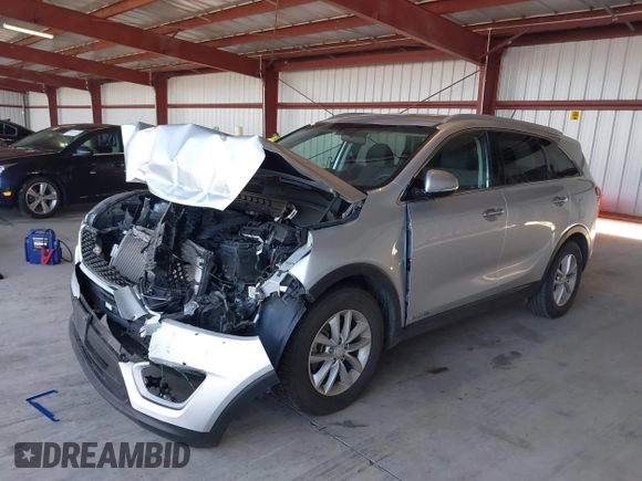 2018 Kia Sorento LX V6 with VIN 5XYPGDA50JG413205, listed as a IAAI auction lot 40331681 with 69,664 mi miles. Bid and sale history available at carsss.com. Image 17.